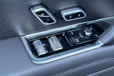 2026 Land Rover Range Rover SE
