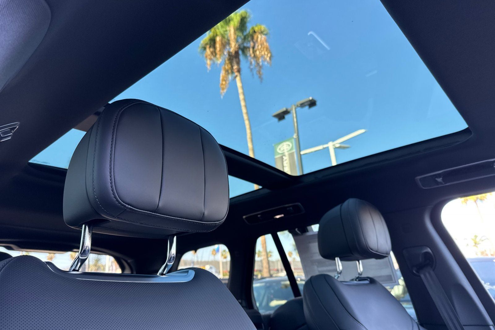 2026 Land Rover Range Rover SE