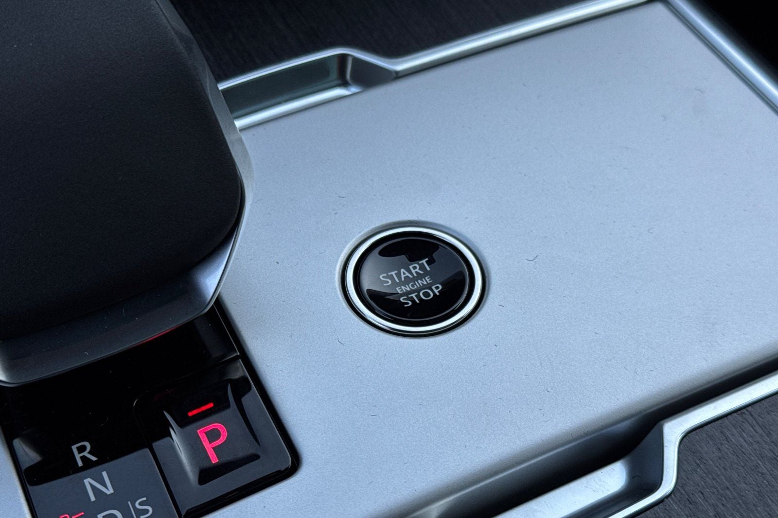 2026 Land Rover Range Rover SE