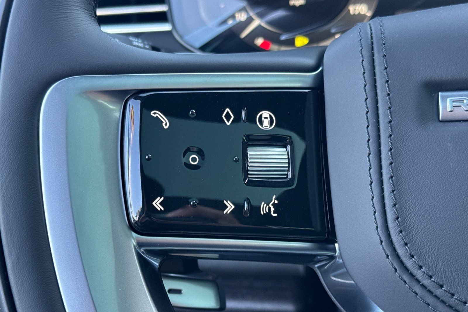 2026 Land Rover Range Rover SE
