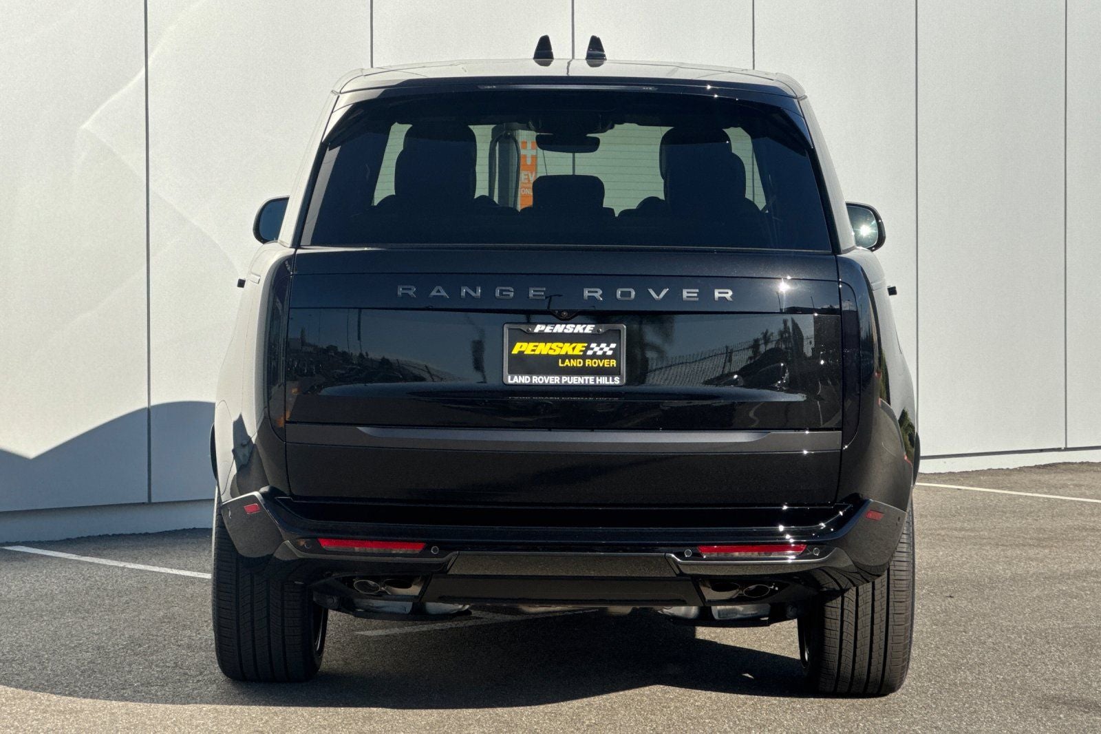 2026 Land Rover Range Rover SE