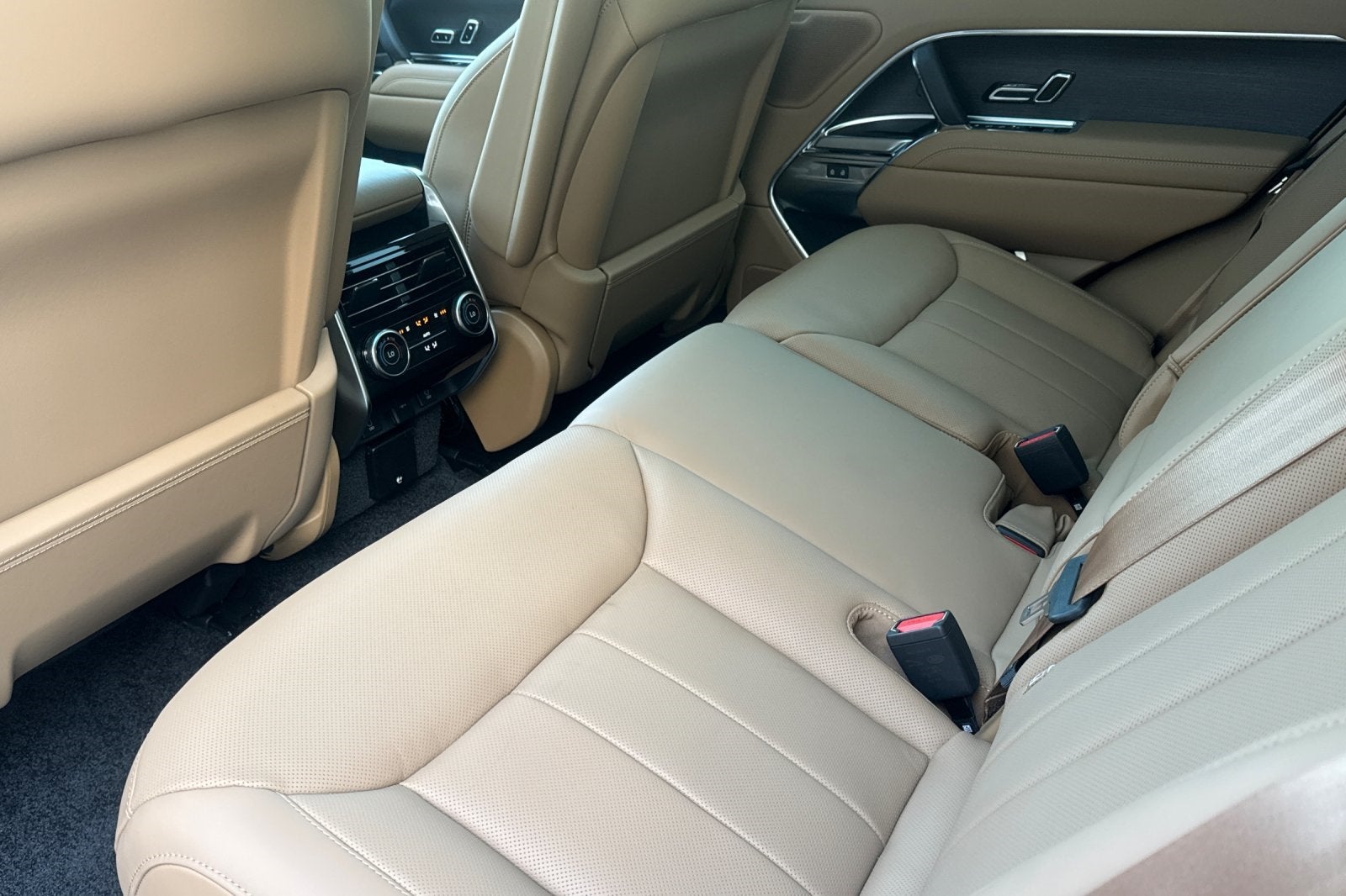 2026 Land Rover Range Rover SE