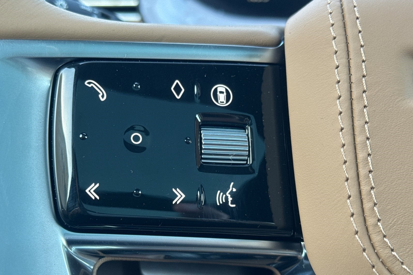 2026 Land Rover Range Rover SE