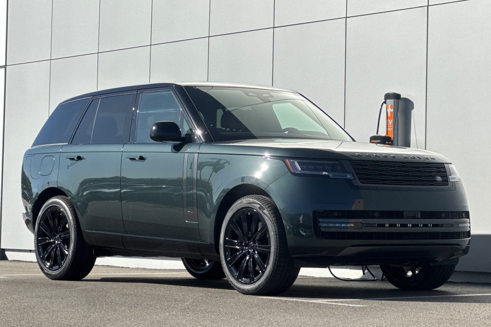 2026 Land Rover Range Rover SE