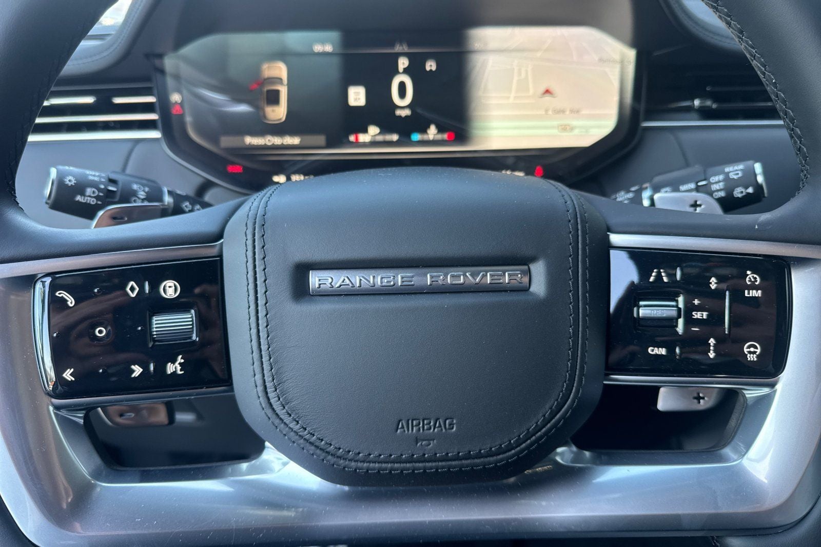 2026 Land Rover Range Rover SE