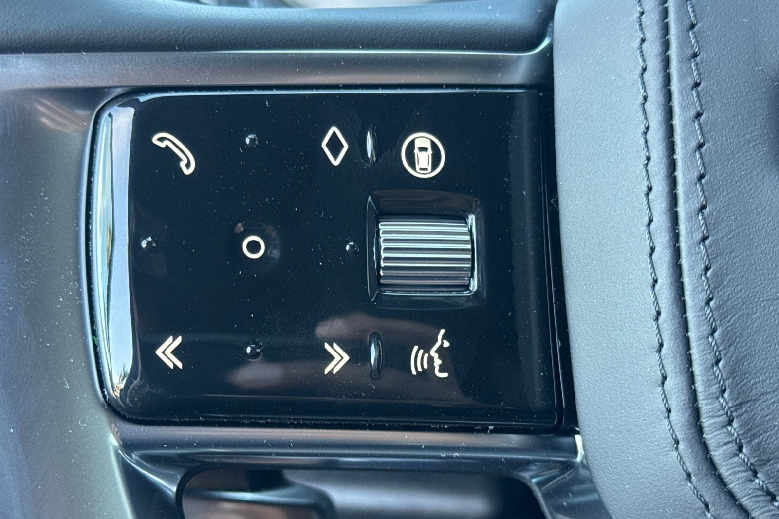 2026 Land Rover Range Rover SE