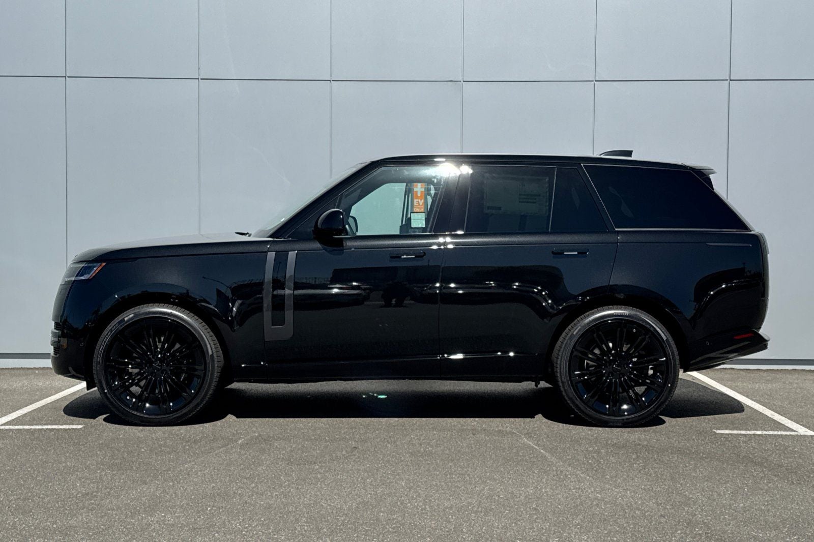 2026 Land Rover Range Rover SE