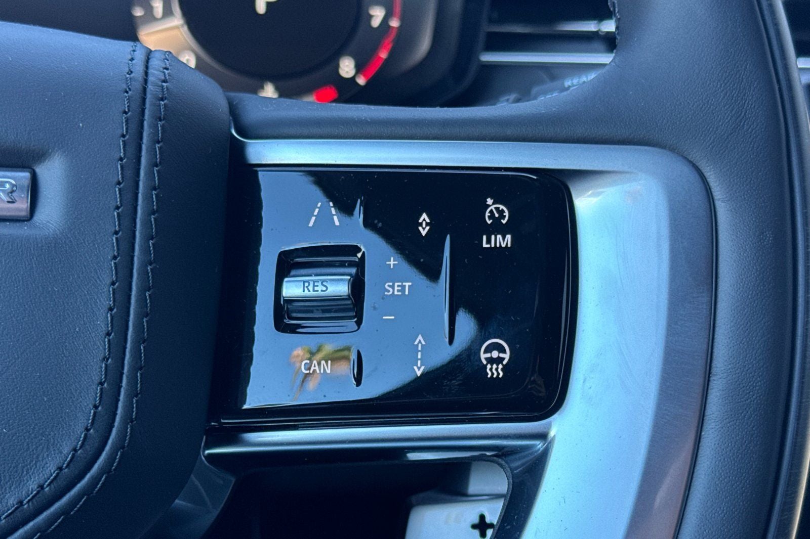 2026 Land Rover Range Rover SE