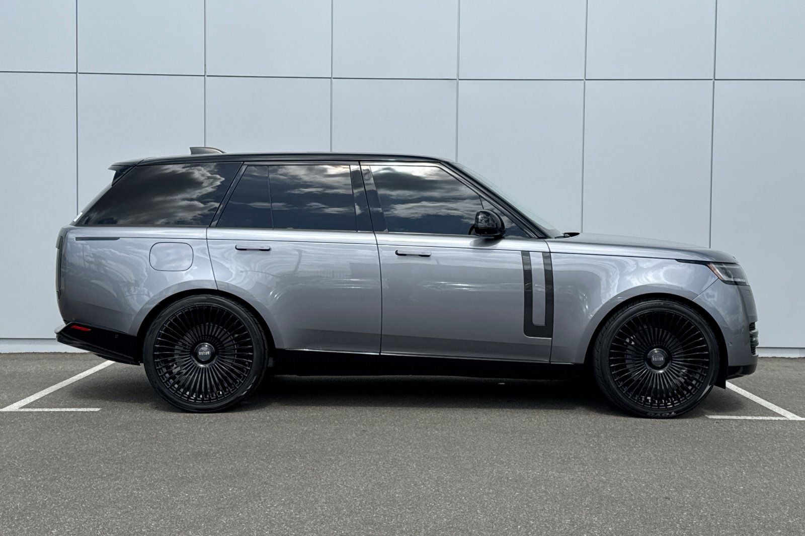 2024 Land Rover Range Rover SE