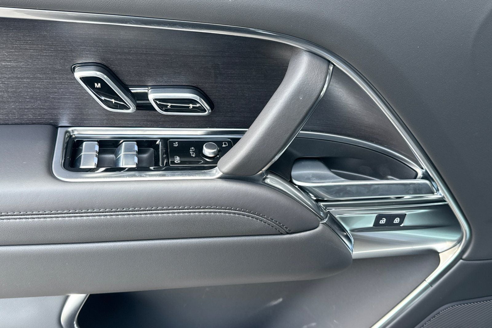 2026 Land Rover Range Rover SE