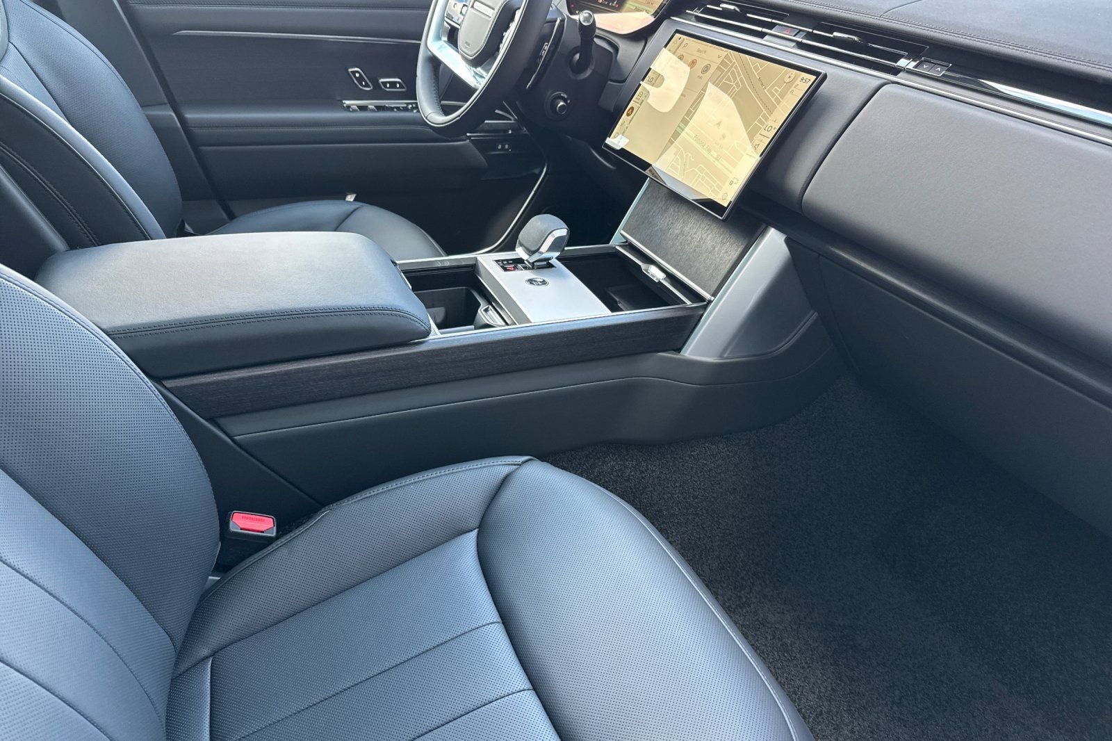 2026 Land Rover Range Rover SE