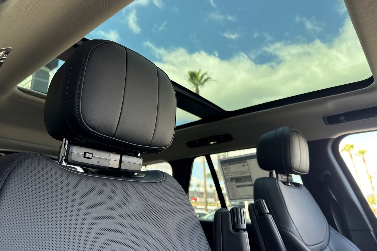 2026 Land Rover Range Rover SE