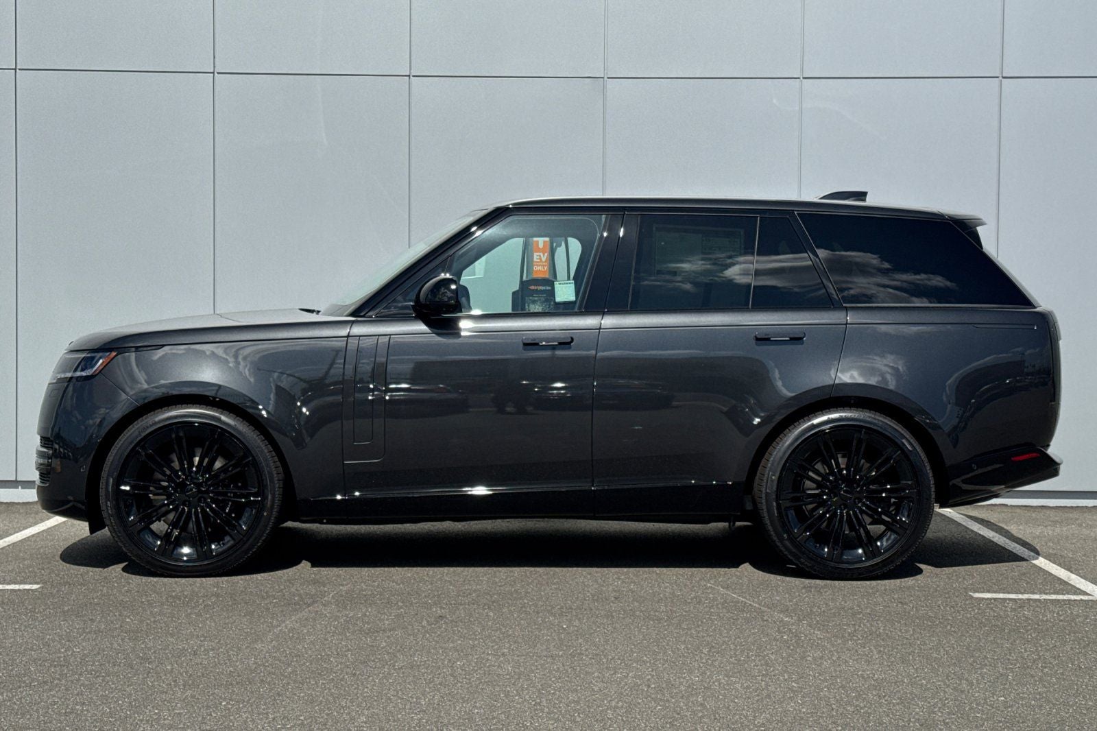 2026 Land Rover Range Rover SE