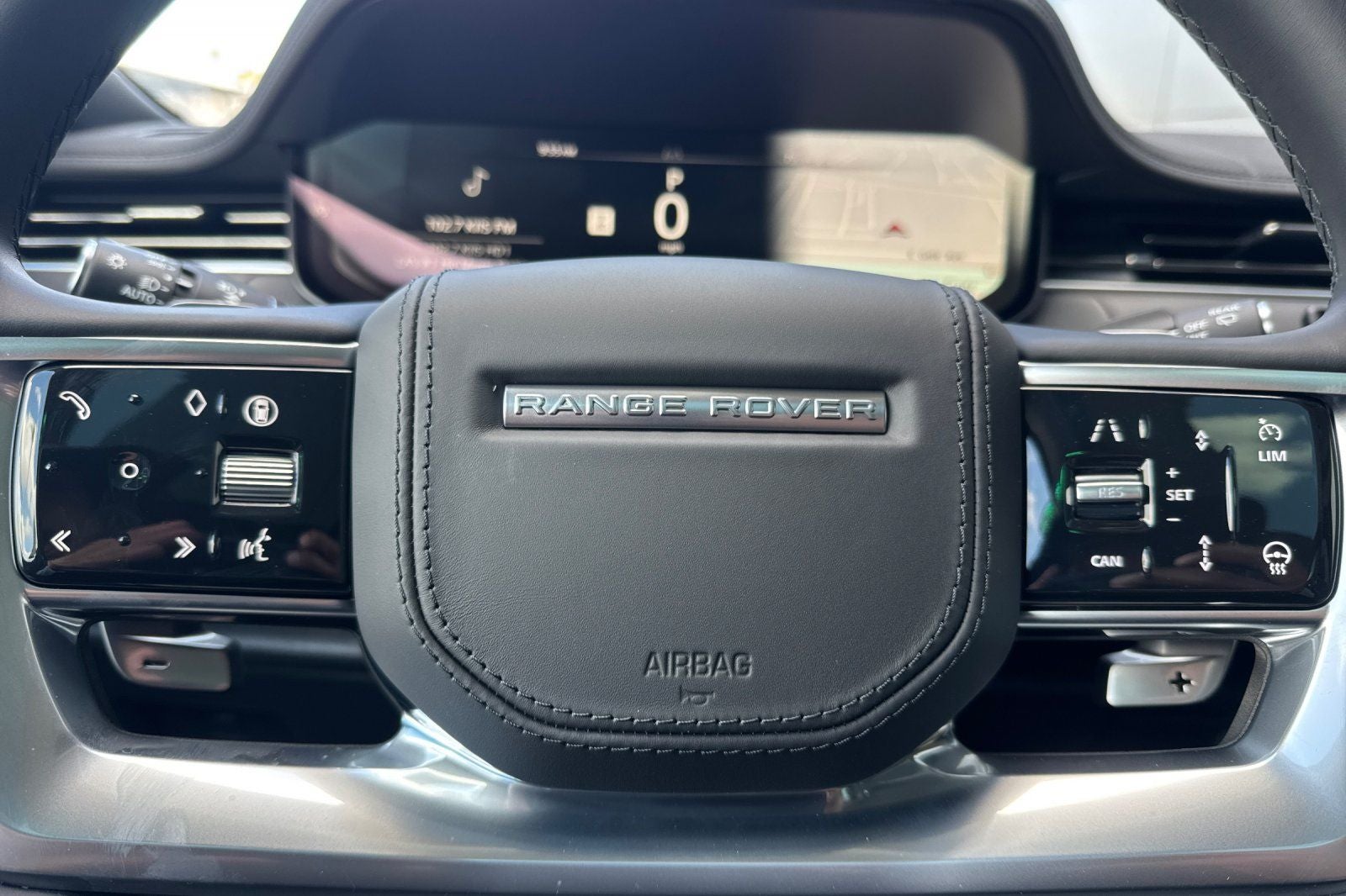 2026 Land Rover Range Rover SE