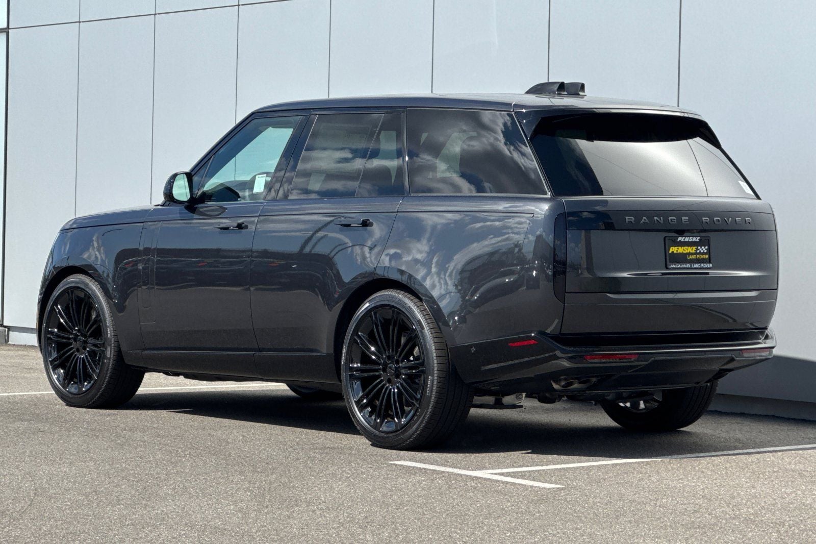 2026 Land Rover Range Rover SE
