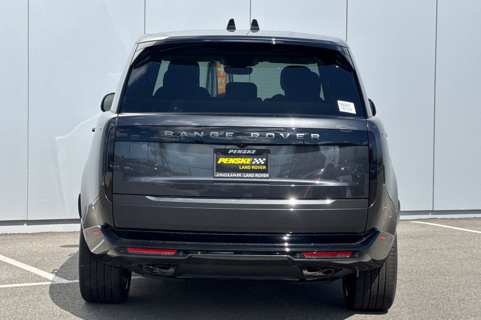 2026 Land Rover Range Rover SE