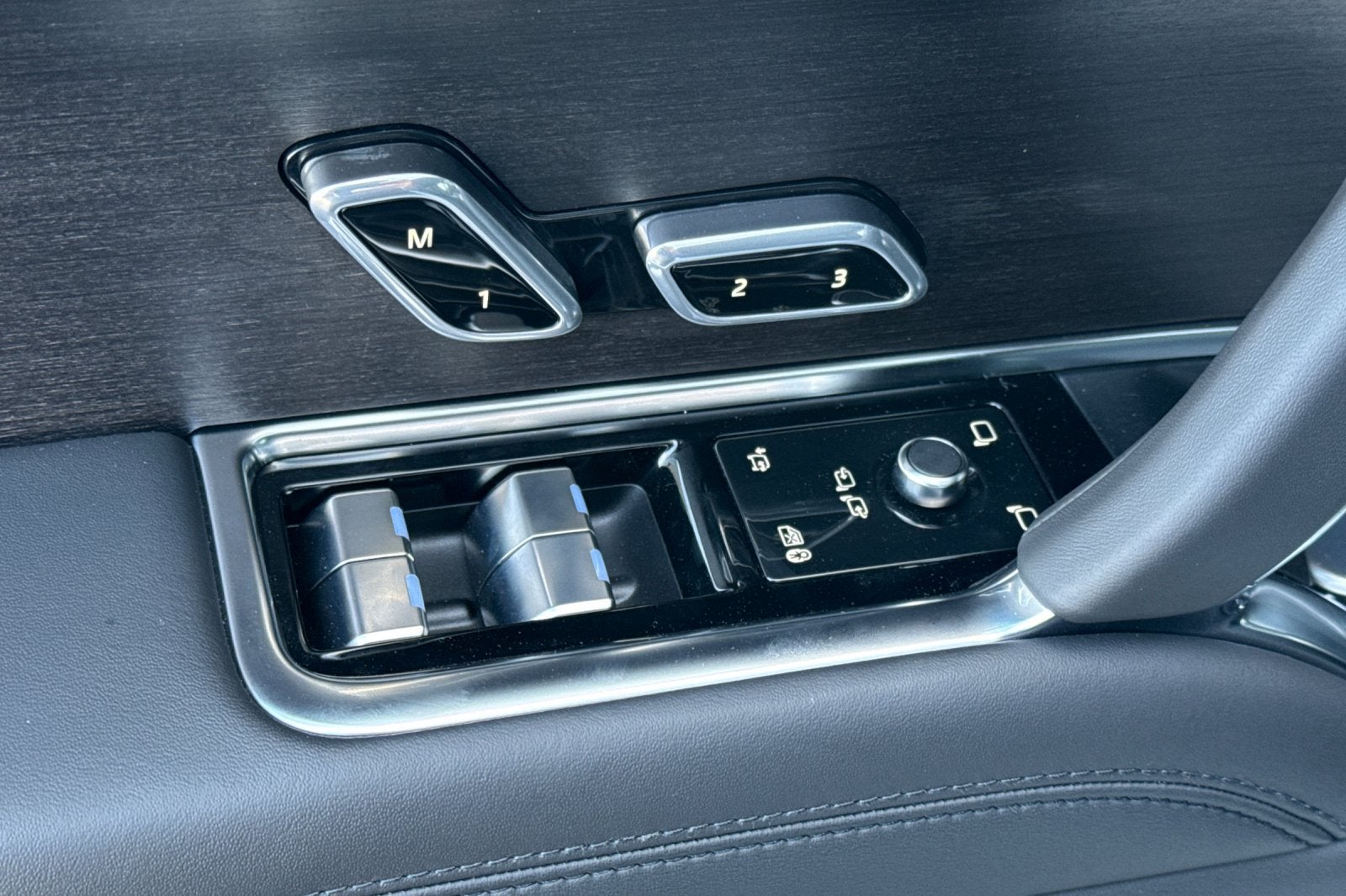 2026 Land Rover Range Rover Plug-In Hybrid SE