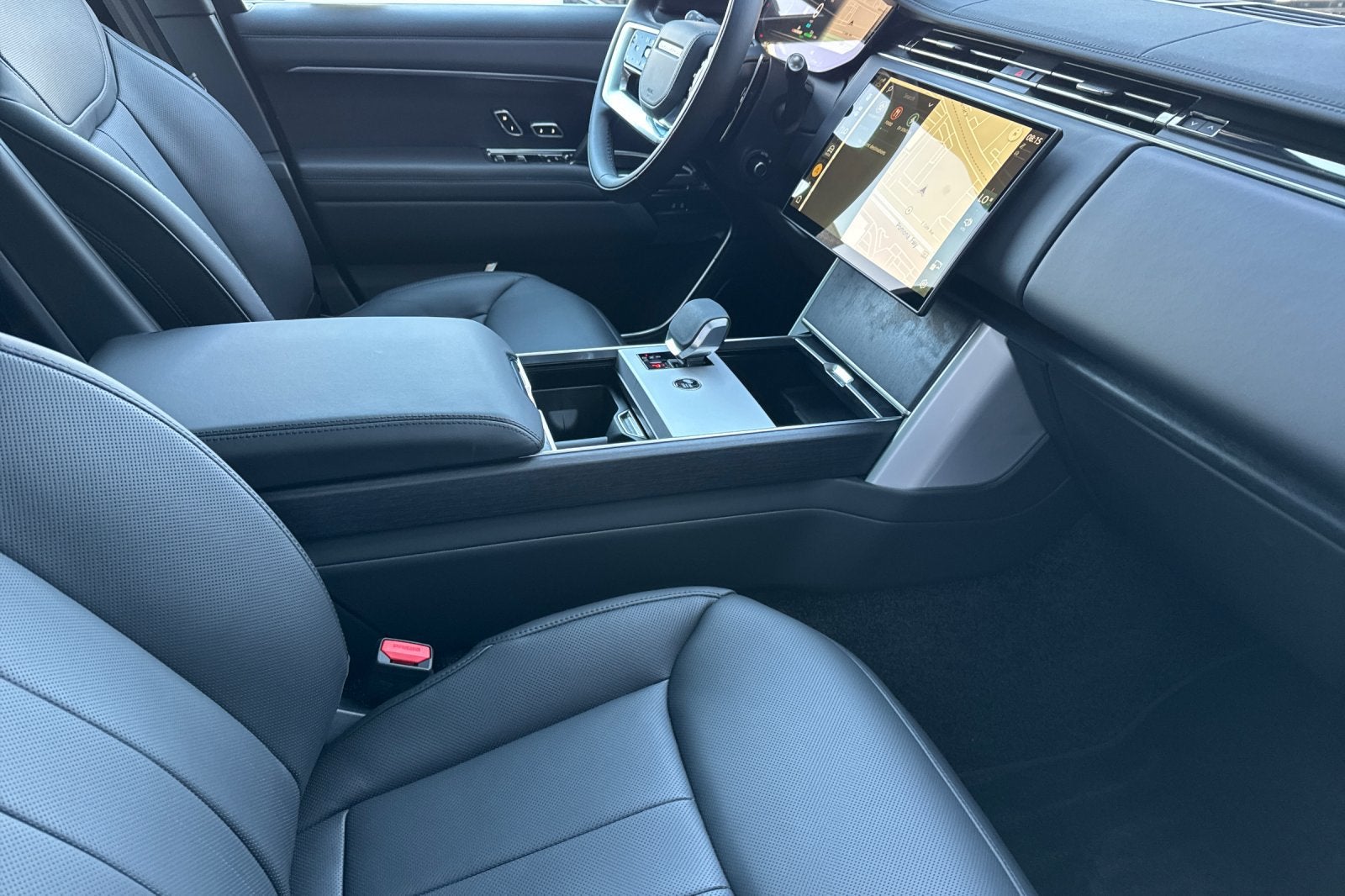 2026 Land Rover Range Rover Plug-In Hybrid SE