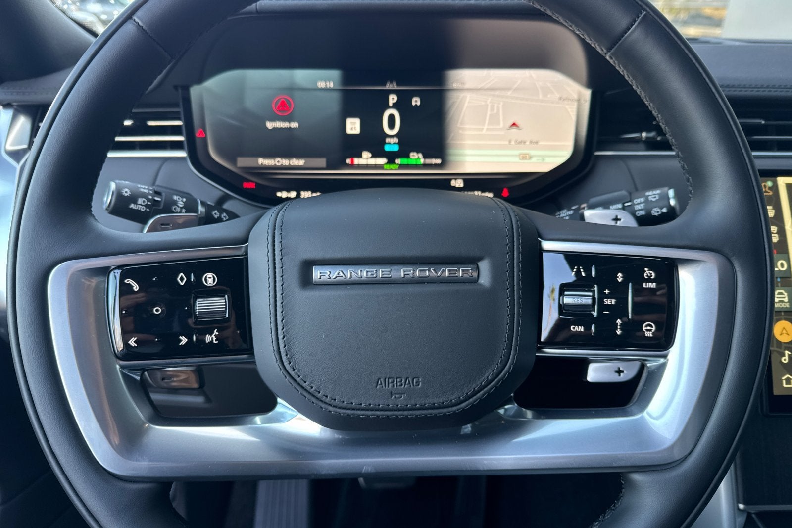 2026 Land Rover Range Rover Plug-In Hybrid SE