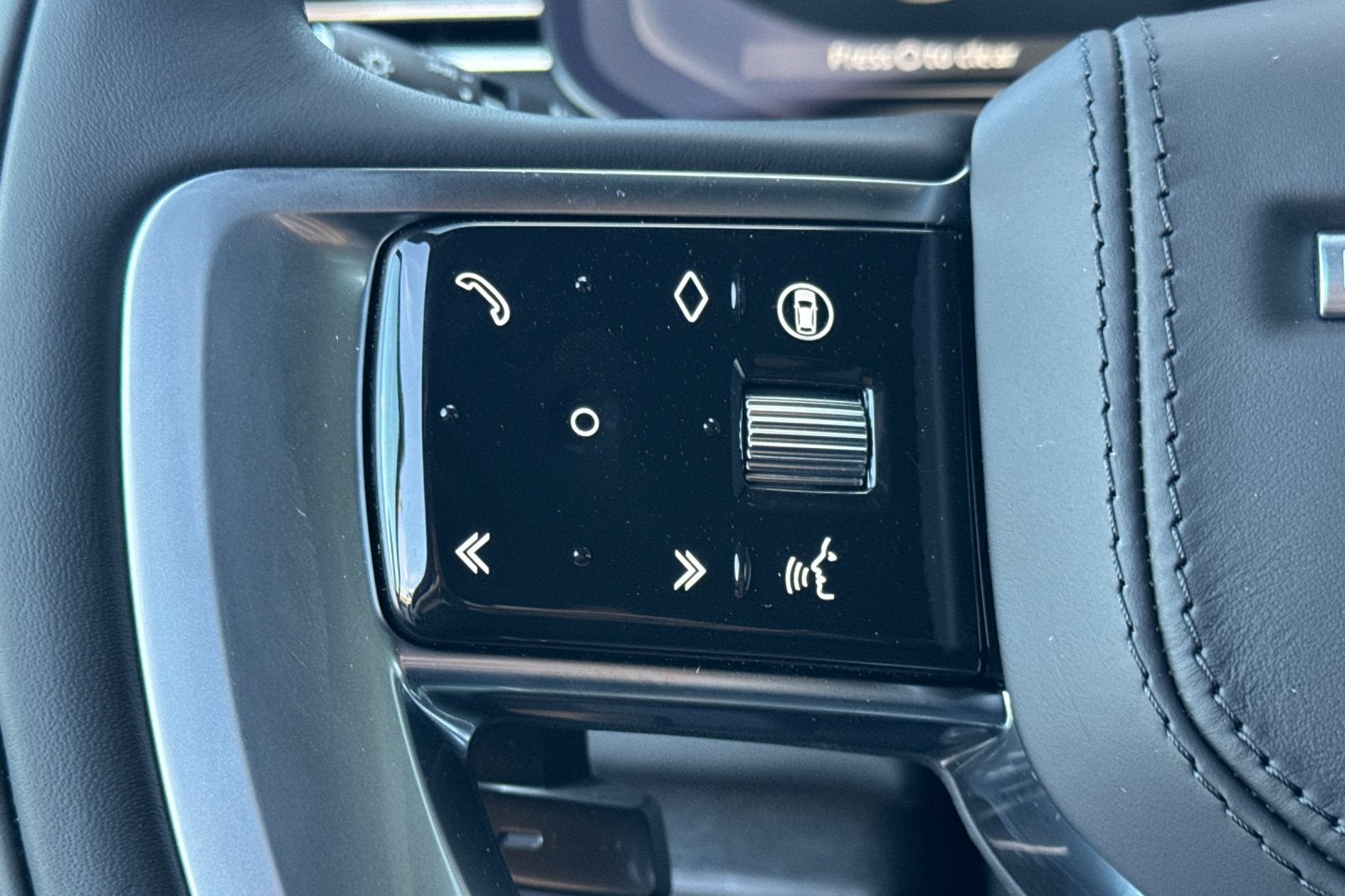 2026 Land Rover Range Rover Plug-In Hybrid SE