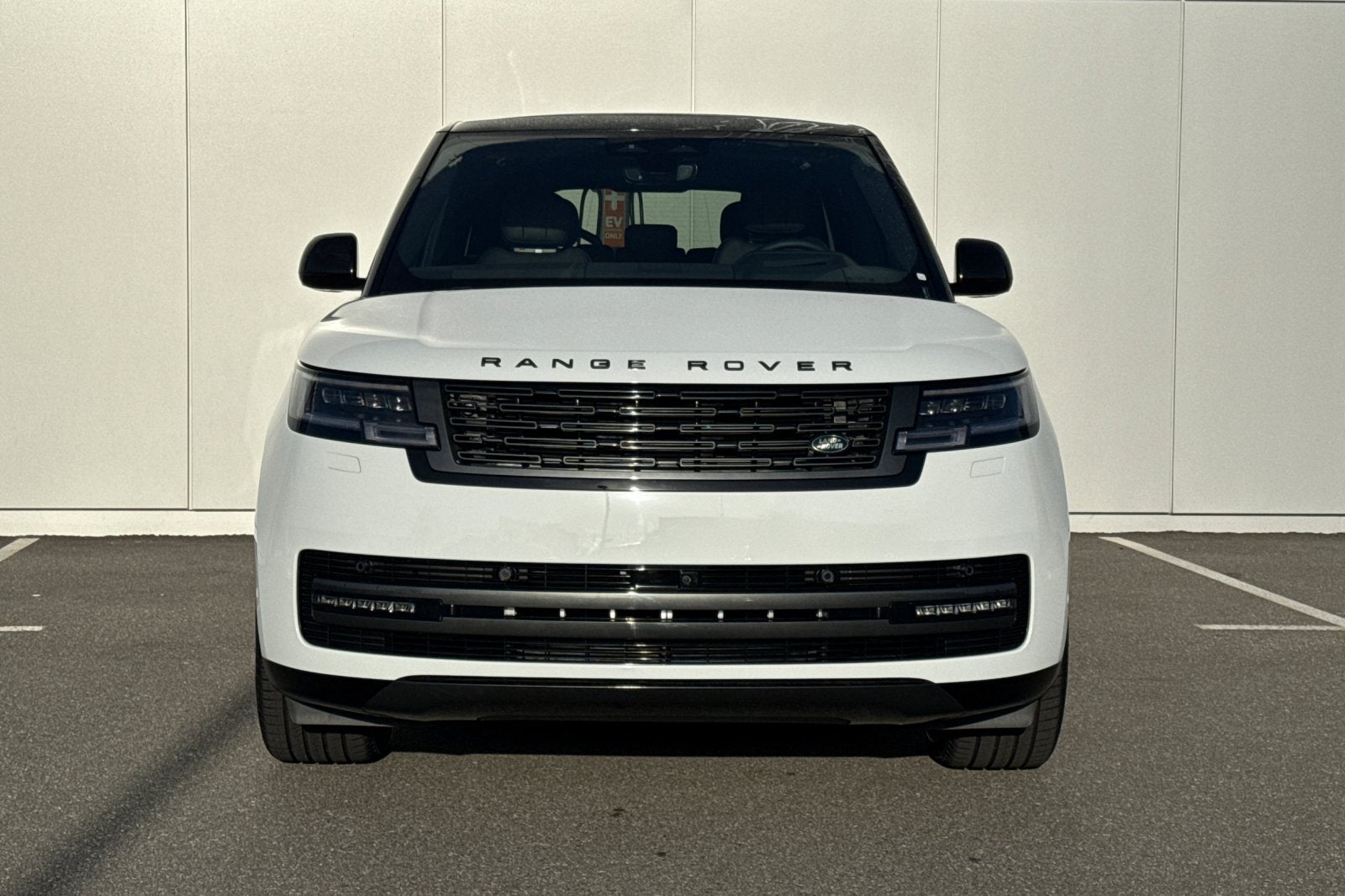 2026 Land Rover Range Rover Plug-In Hybrid SE