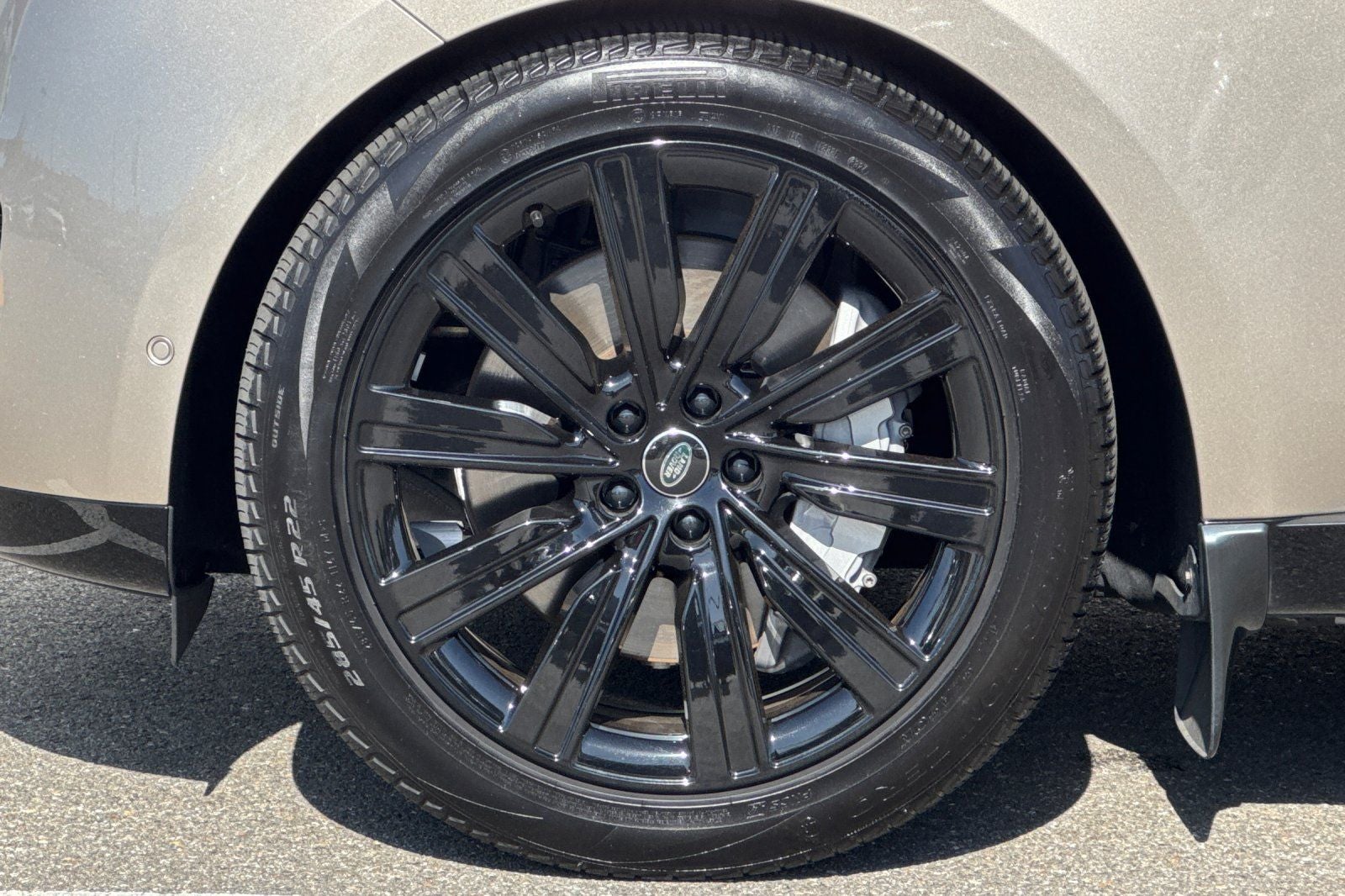 2025 Land Rover Range Rover Plug-In Hybrid SE