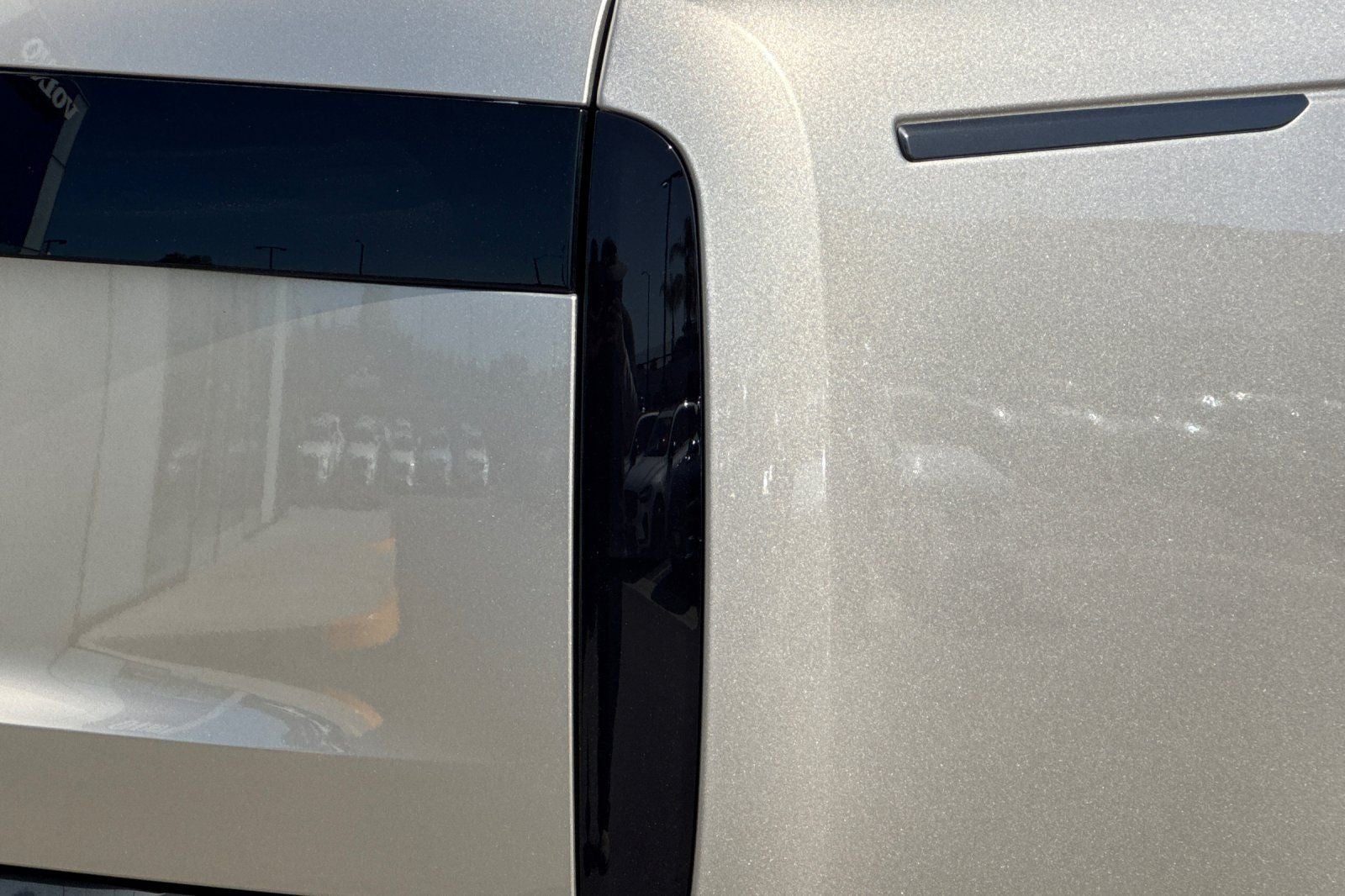 2025 Land Rover Range Rover Plug-In Hybrid SE