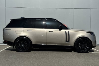 2025 Land Rover Range Rover Plug-In Hybrid SE