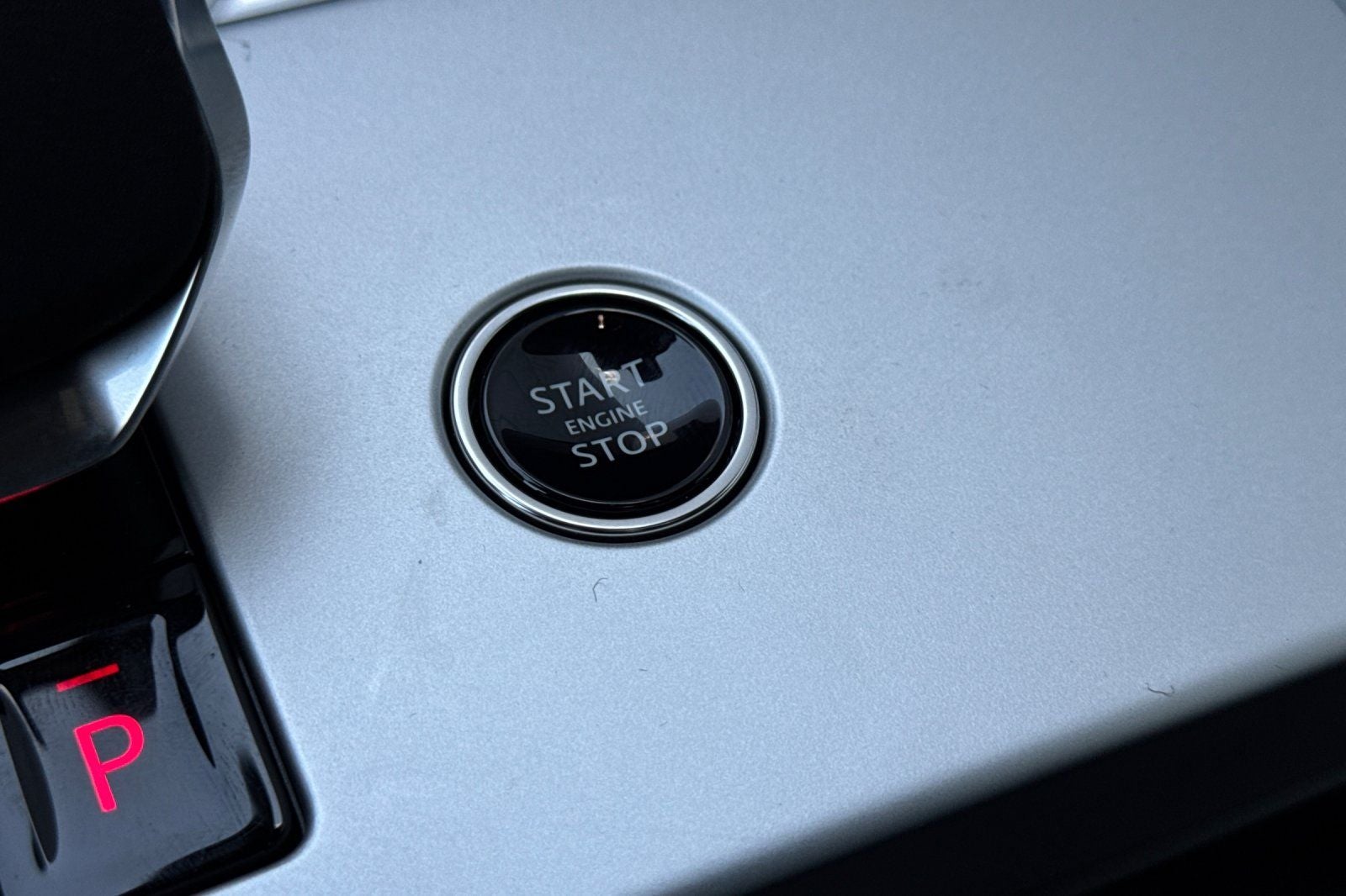 2026 Land Rover Range Rover Plug-In Hybrid SE