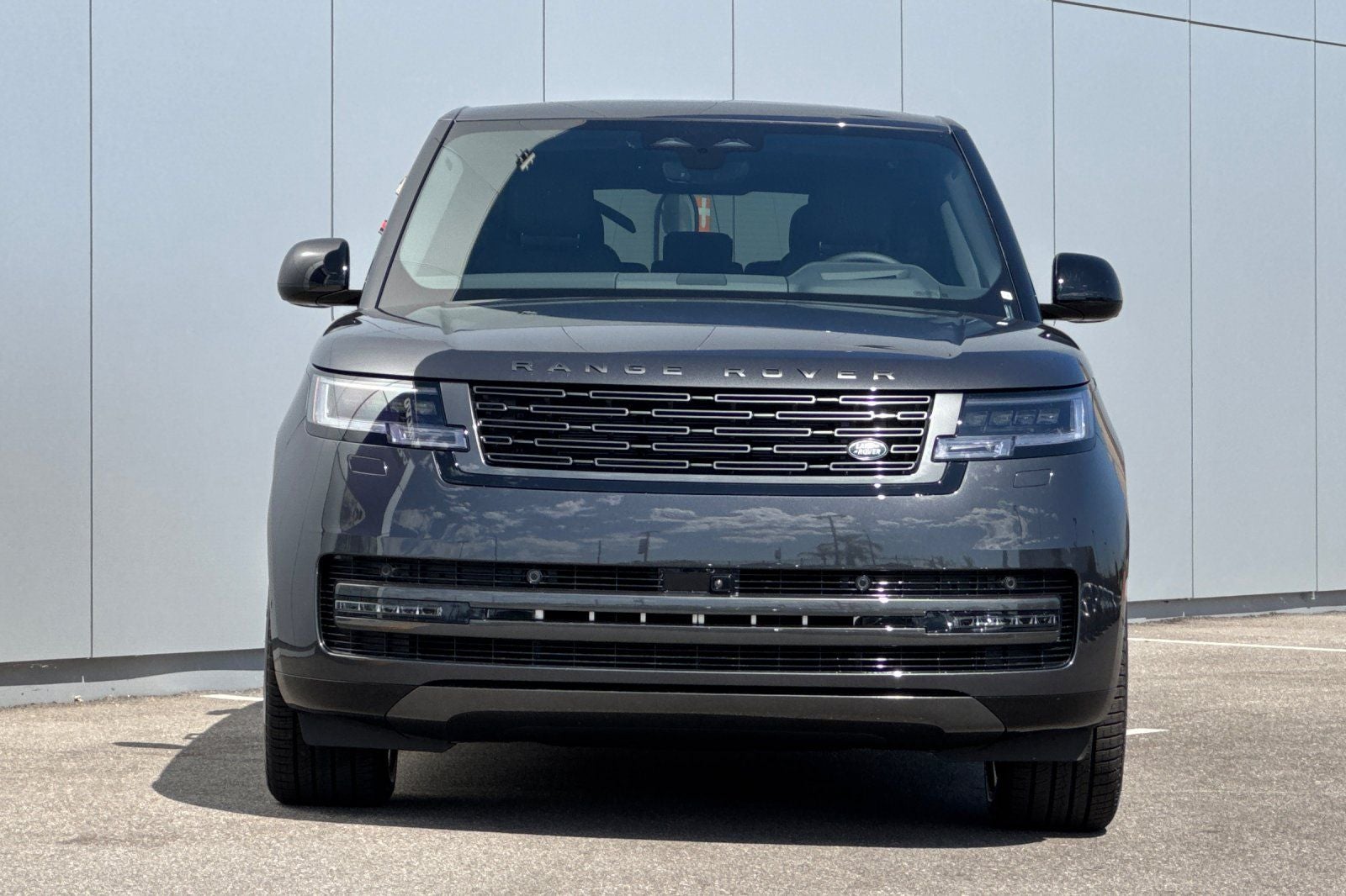 2026 Land Rover Range Rover Plug-In Hybrid SE