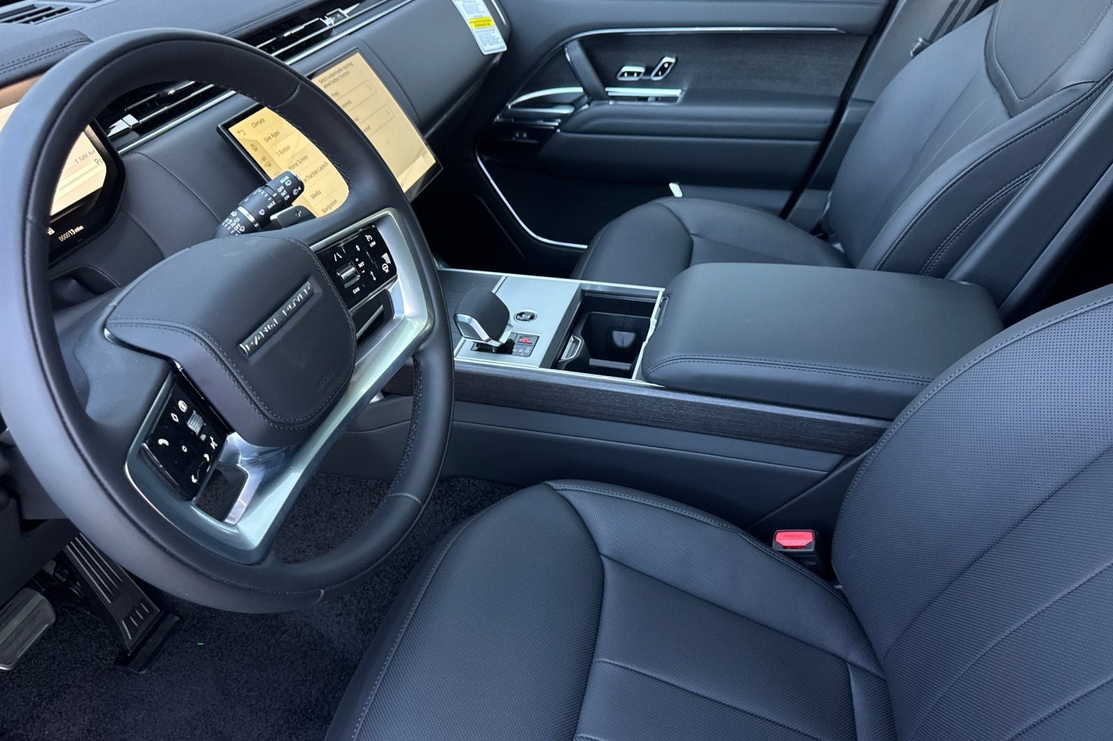 2026 Land Rover Range Rover Plug-In Hybrid SE