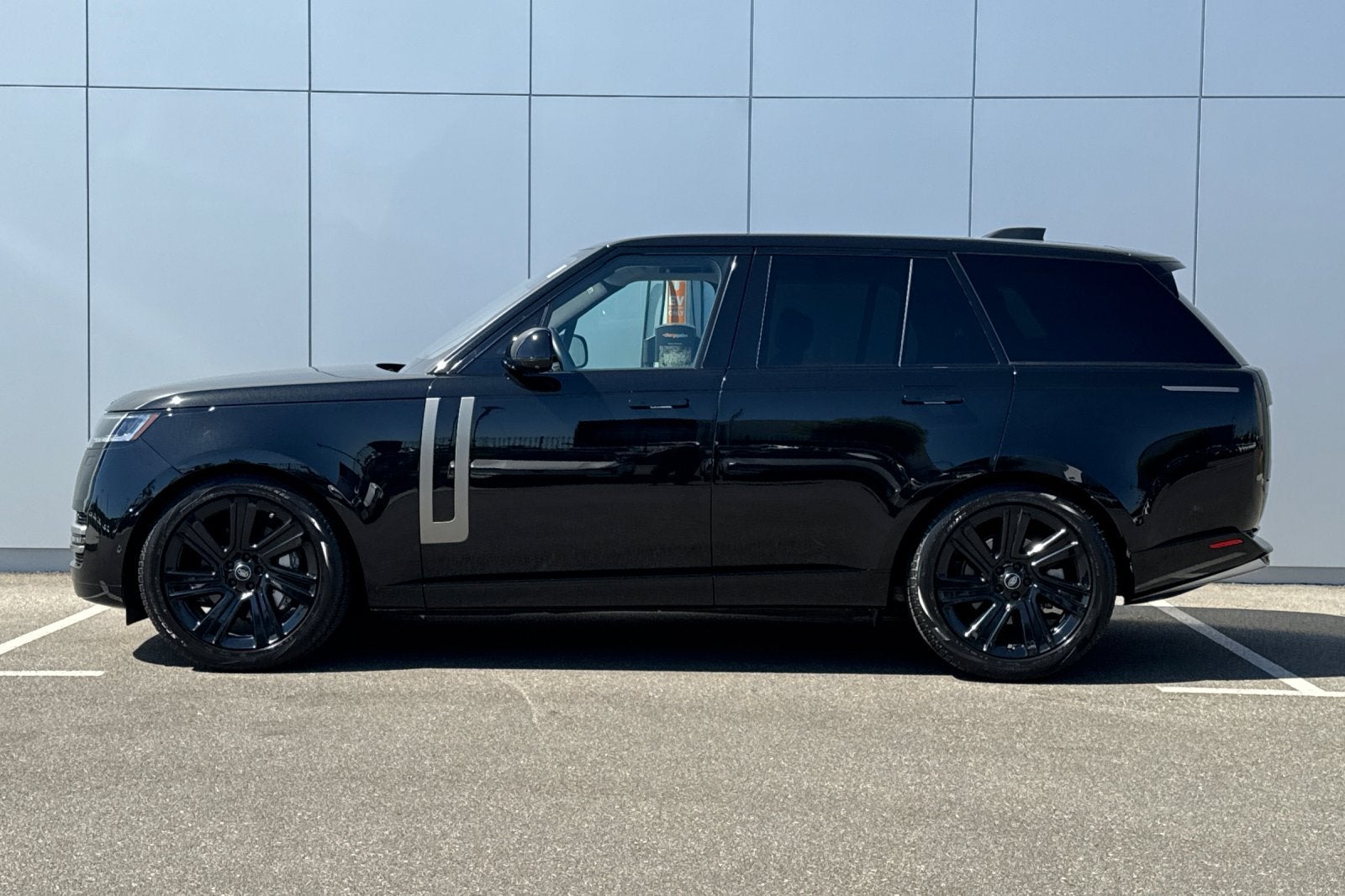 2023 Land Rover Range Rover SE