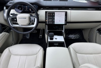 2025 Land Rover Range Rover SE