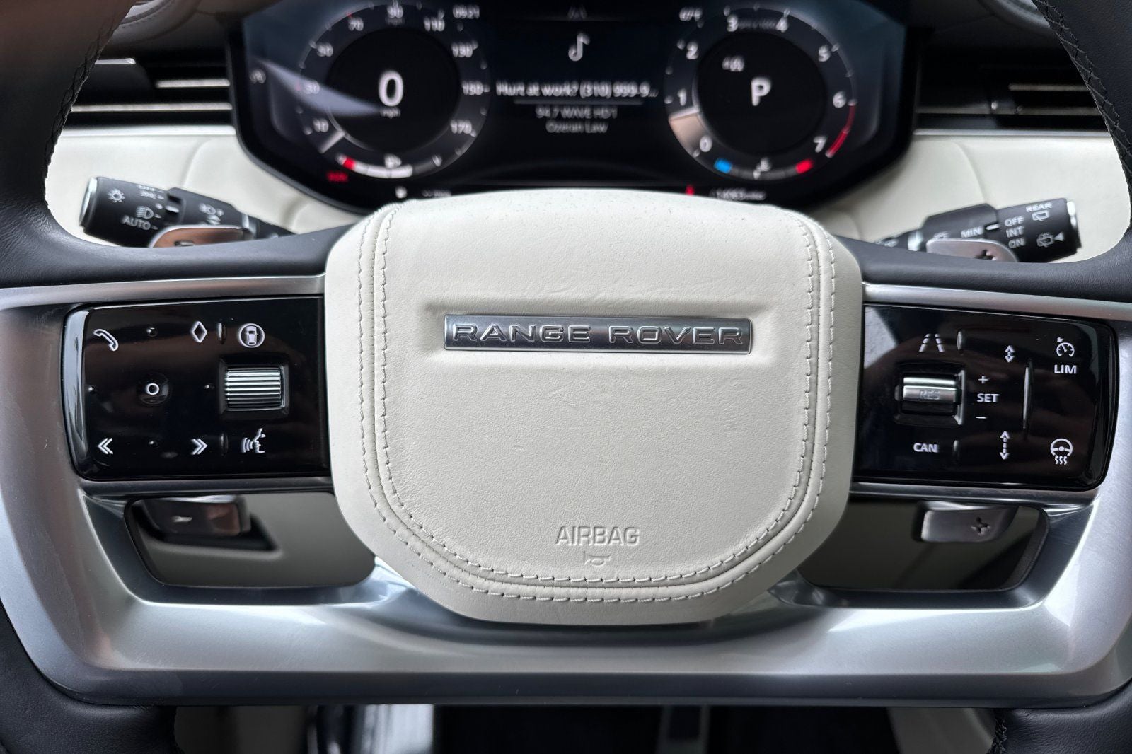 2025 Land Rover Range Rover SE