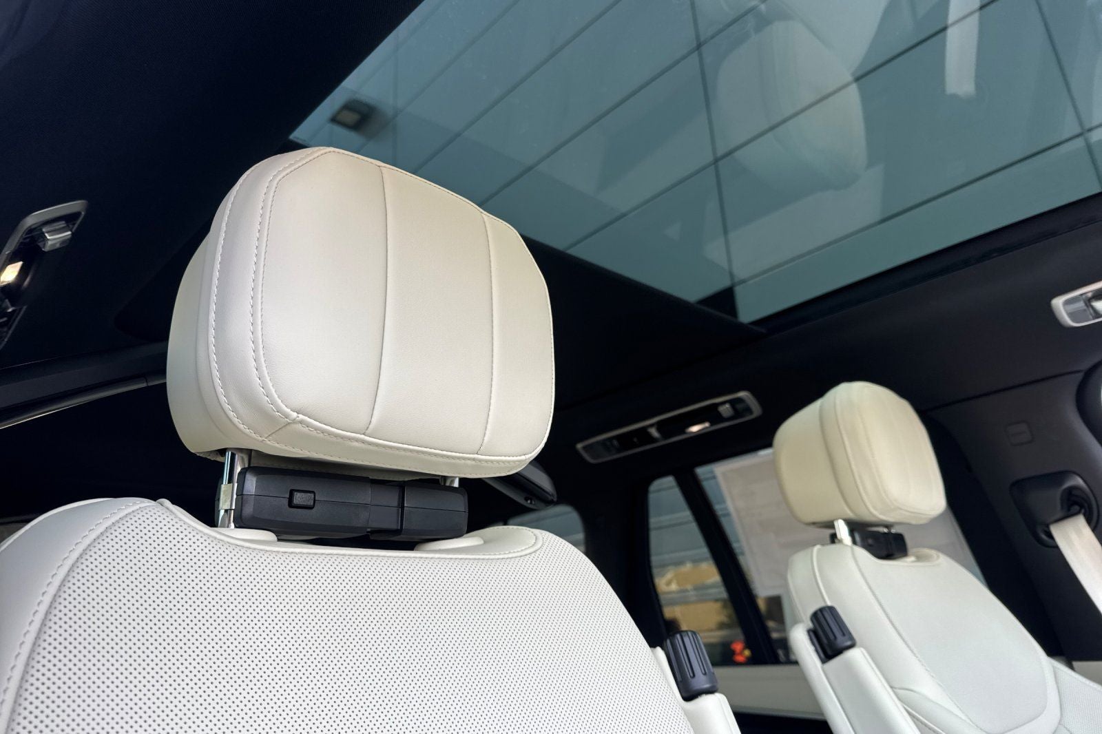 2026 Land Rover Range Rover SE