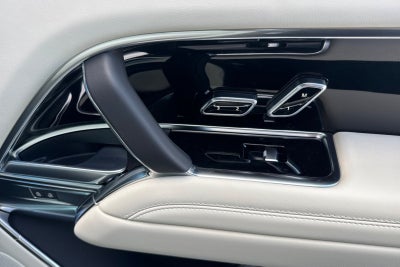 2026 Land Rover Range Rover SE