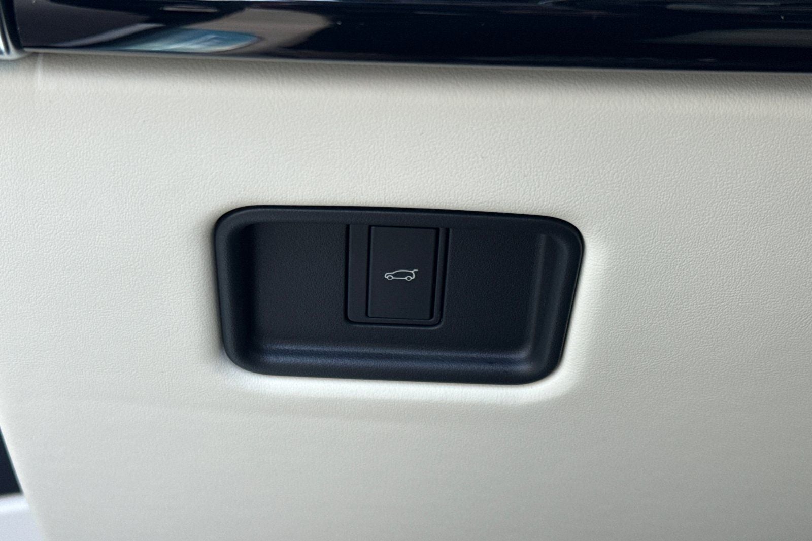 2026 Land Rover Range Rover SE