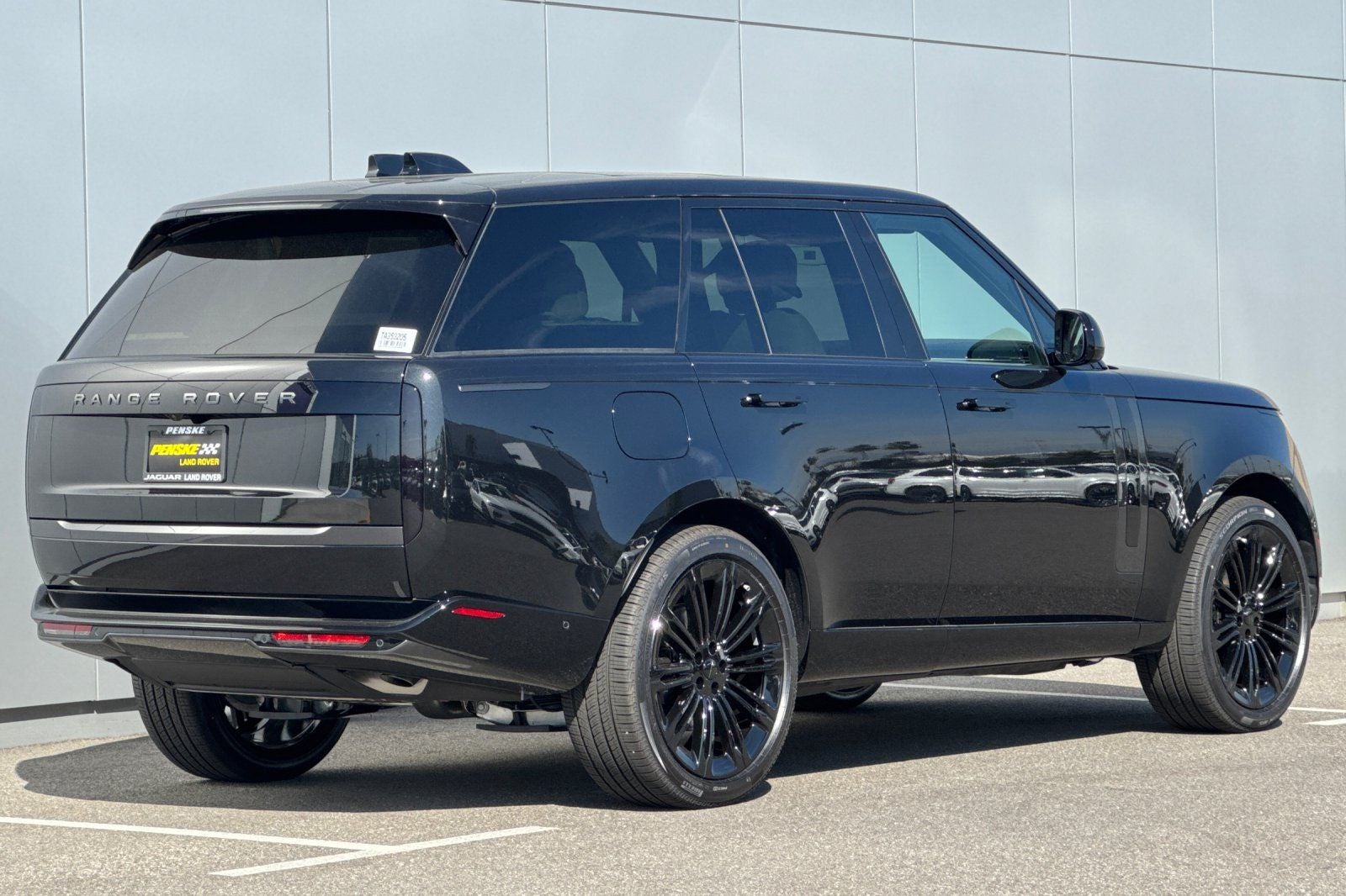 2026 Land Rover Range Rover SE