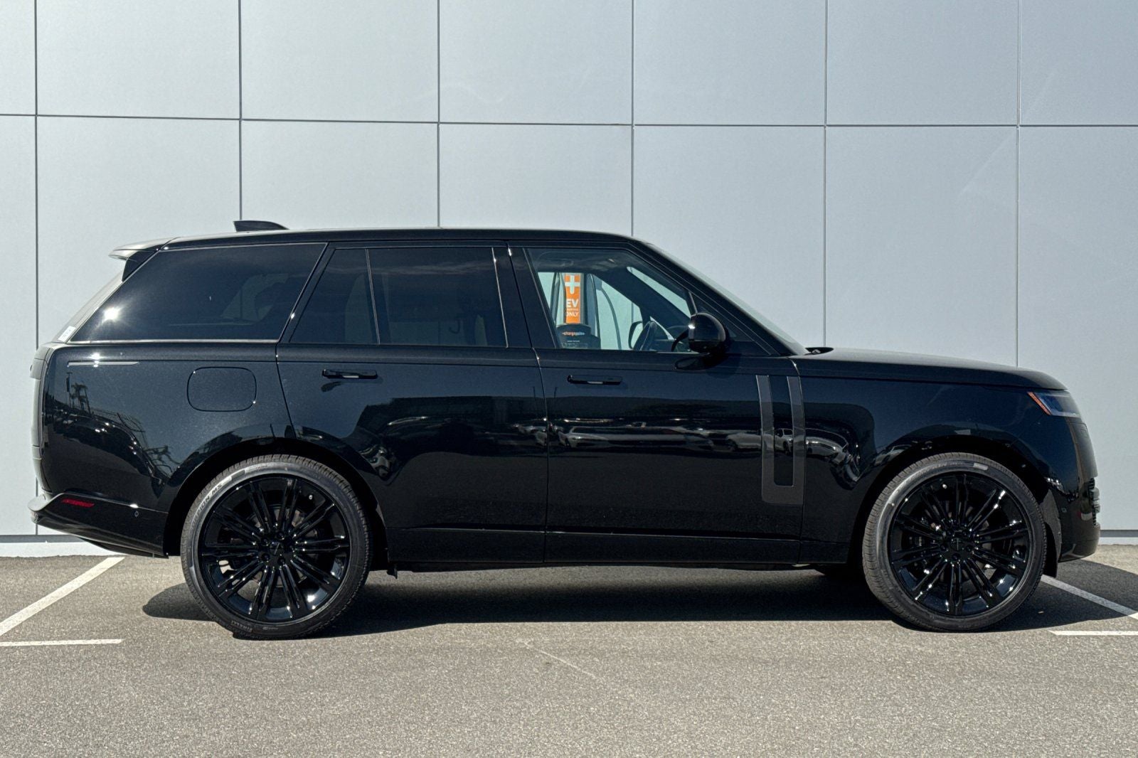 2026 Land Rover Range Rover SE
