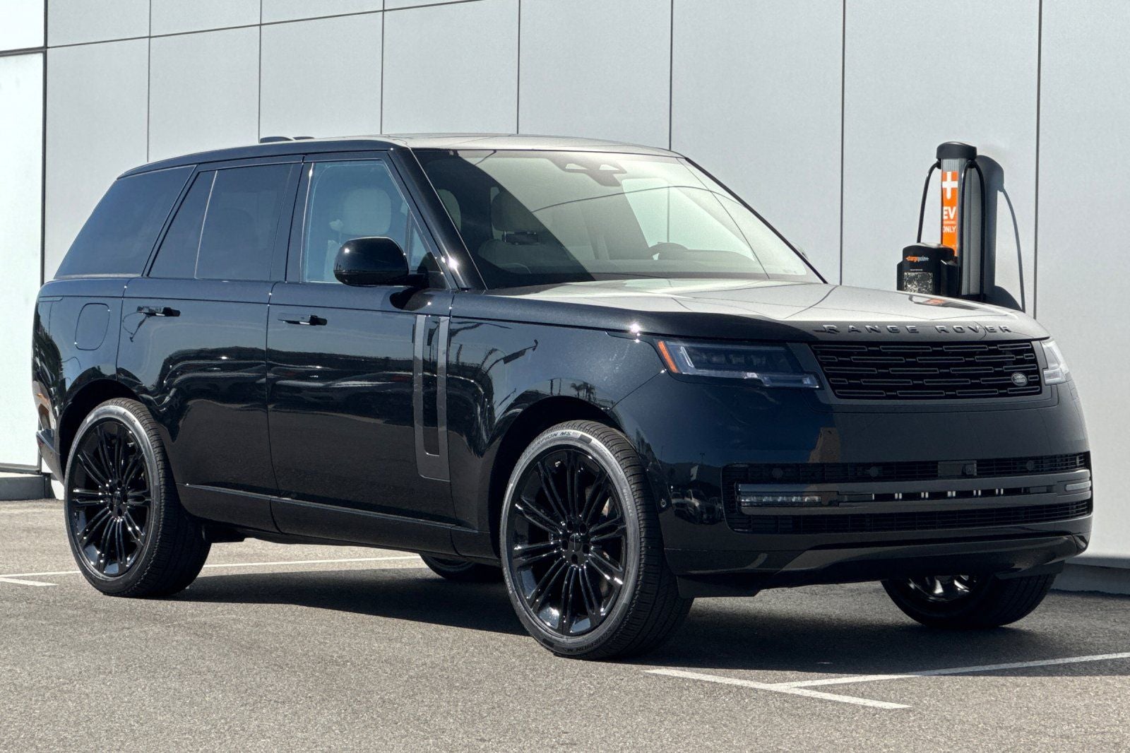 2026 Land Rover Range Rover SE