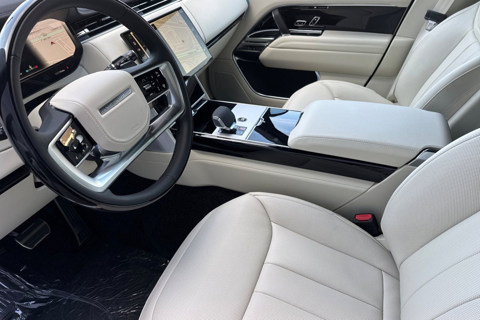 2026 Land Rover Range Rover SE