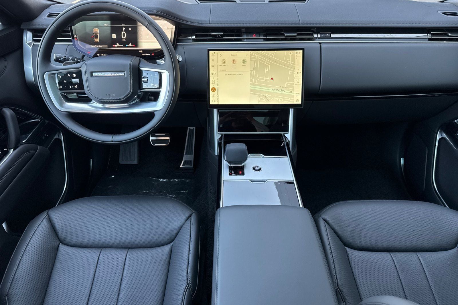 2026 Land Rover Range Rover SE