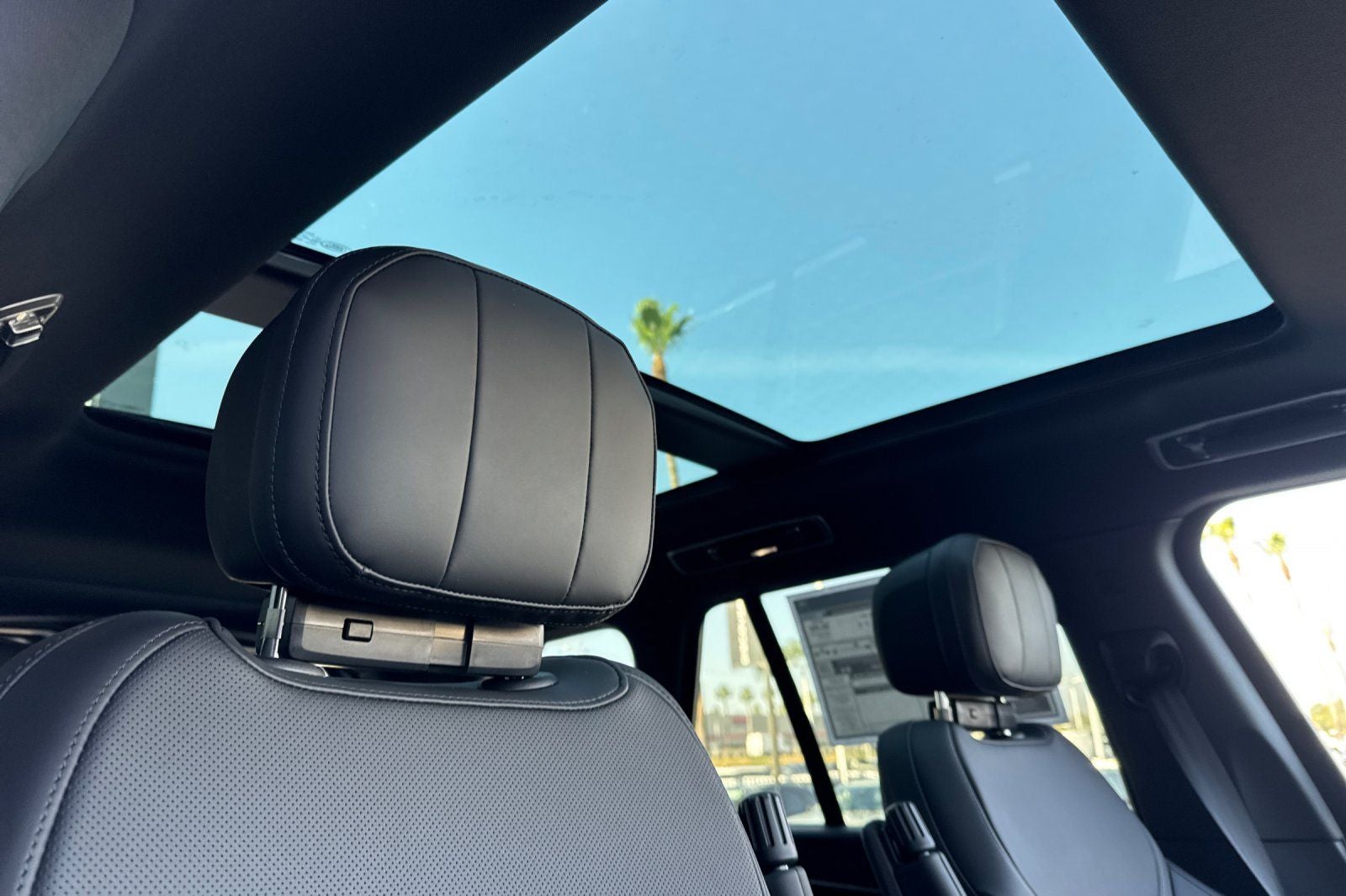 2026 Land Rover Range Rover SE