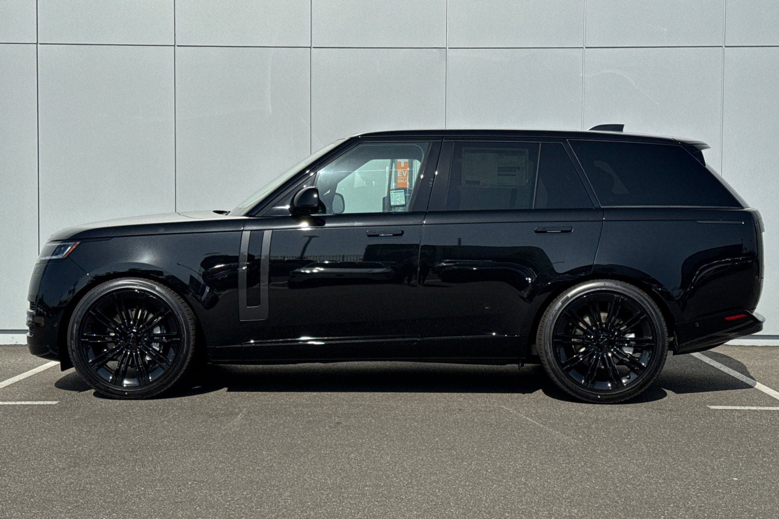 2026 Land Rover Range Rover SE