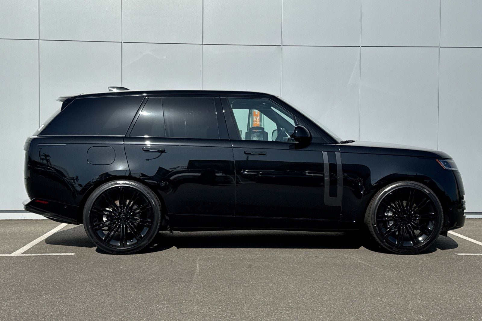2026 Land Rover Range Rover SE