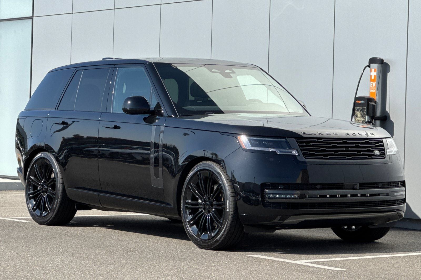 2026 Land Rover Range Rover SE
