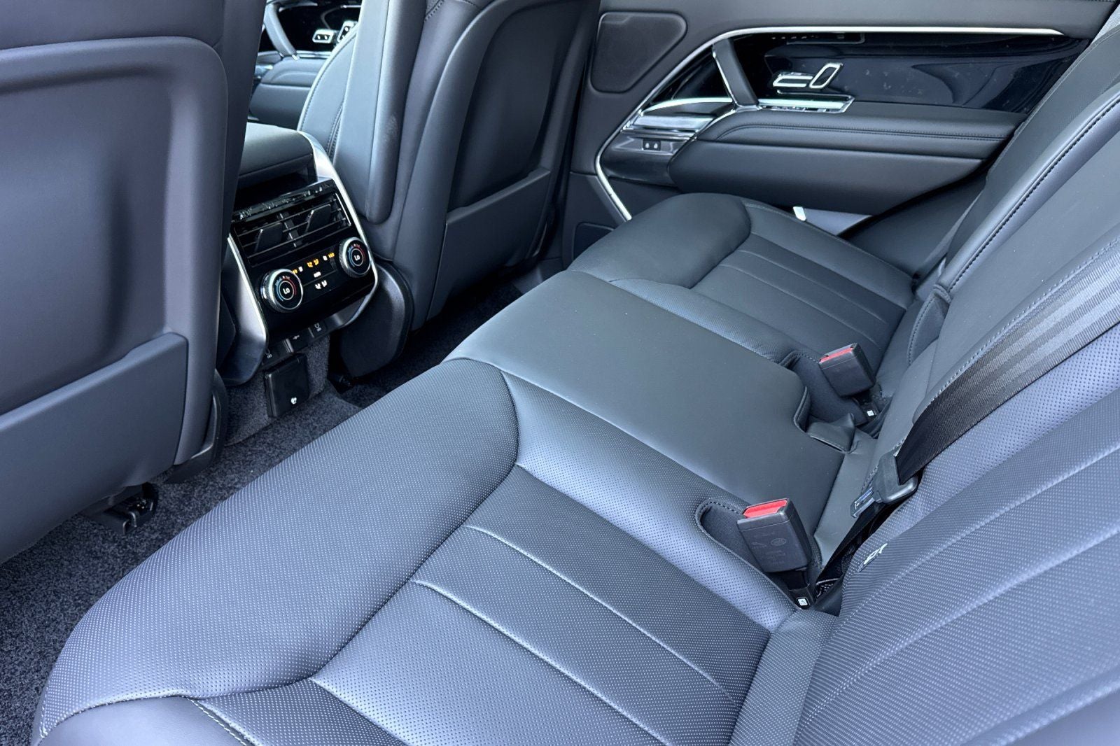 2026 Land Rover Range Rover SE