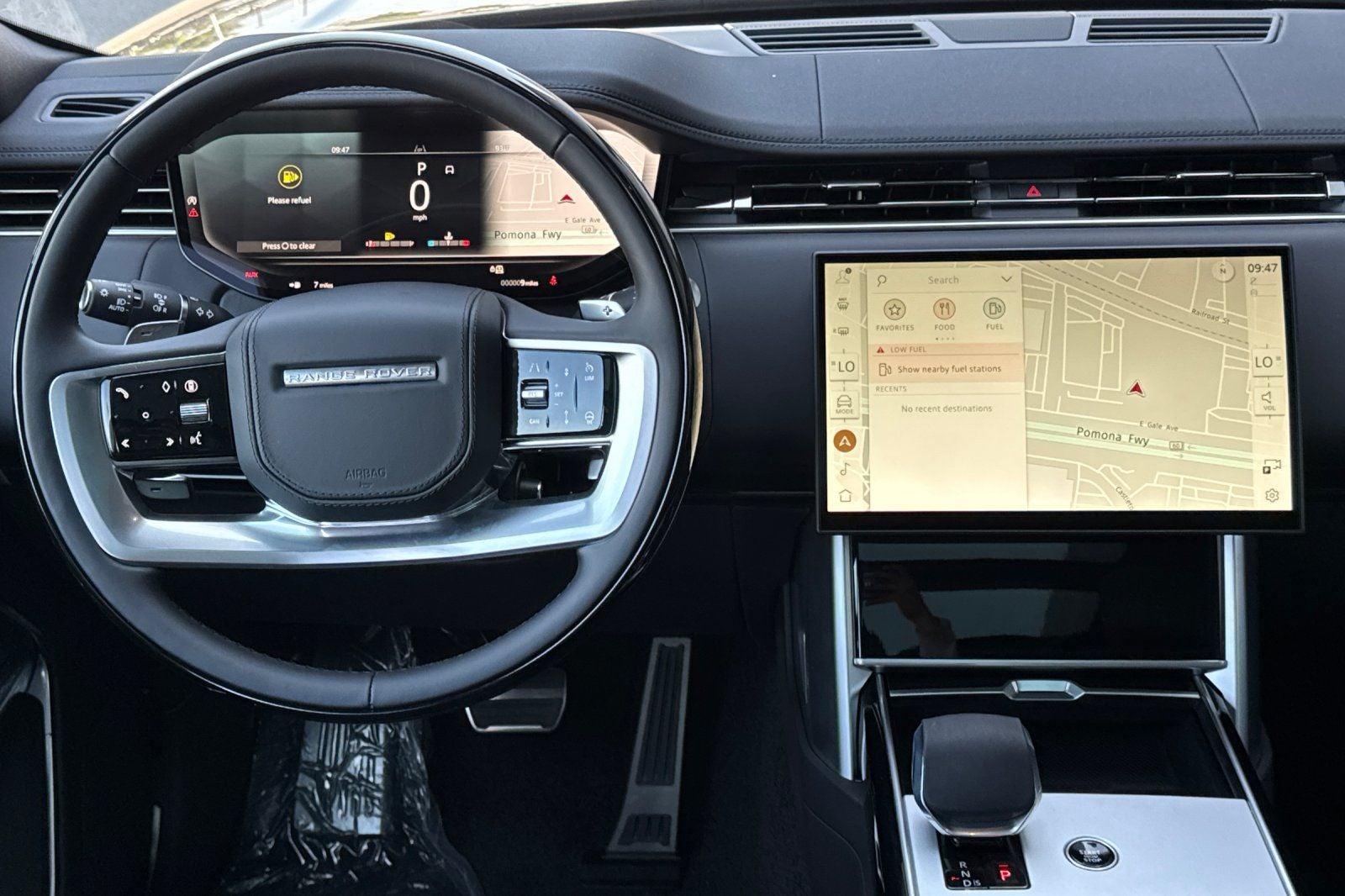 2026 Land Rover Range Rover SE