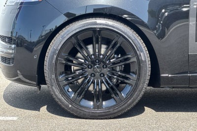 2026 Land Rover Range Rover SE