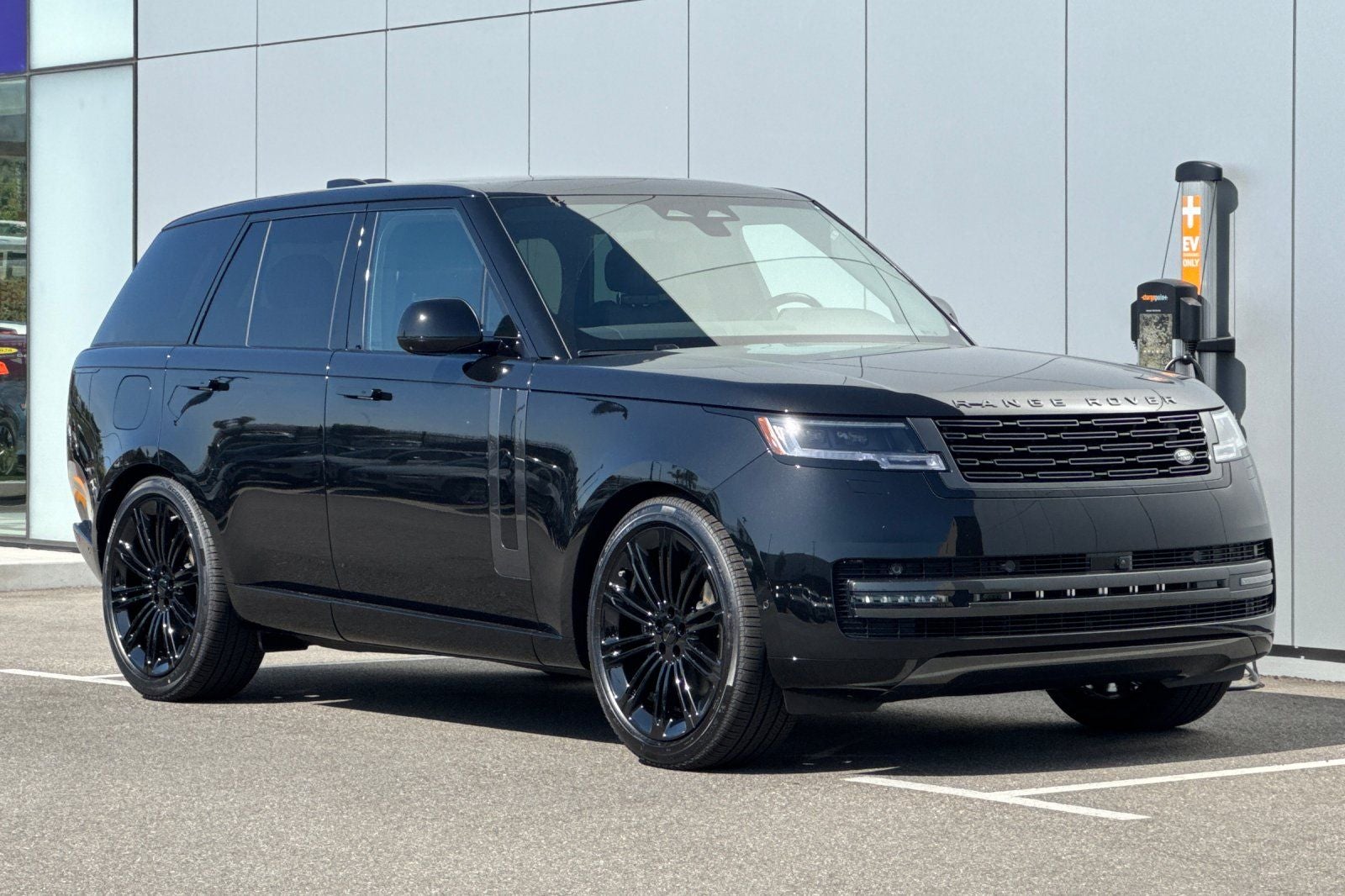 2026 Land Rover Range Rover SE